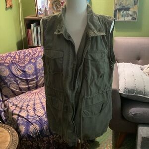 Old Navy Army Green Cargo Vest Size Large